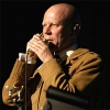  Vince Clarke éve: Doublespeak, remixek és a minőségellenőr macska