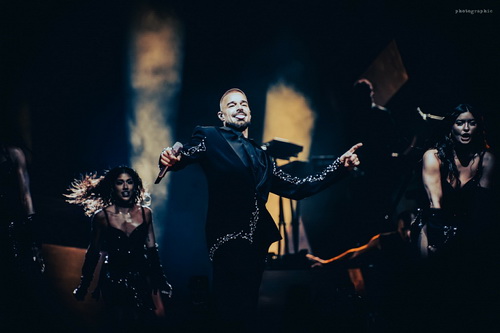 Ricky Martin live