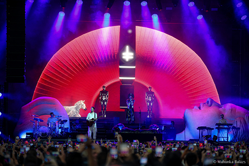 EmpireOfTheSun_4552_zf.jpg